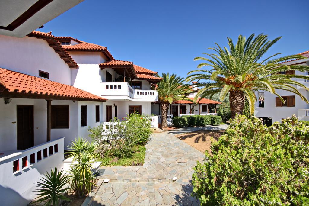 Candia House Exterior photo