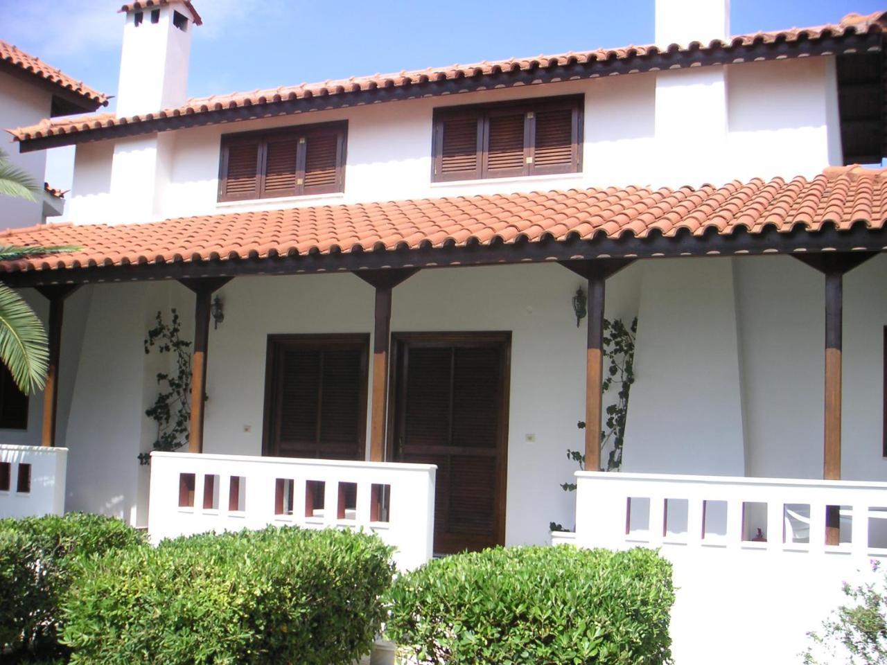 Candia House Exterior photo